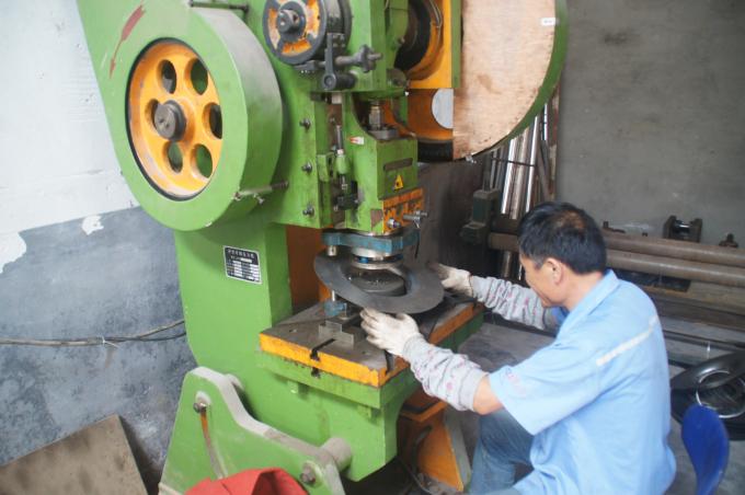 Qingdao Luox Energy Saving Equipment Co., Ltd fabriek productielijn 1