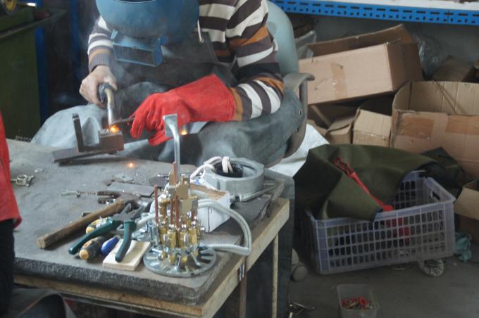Qingdao Luox Energy Saving Equipment Co., Ltd fabriek productielijn 2